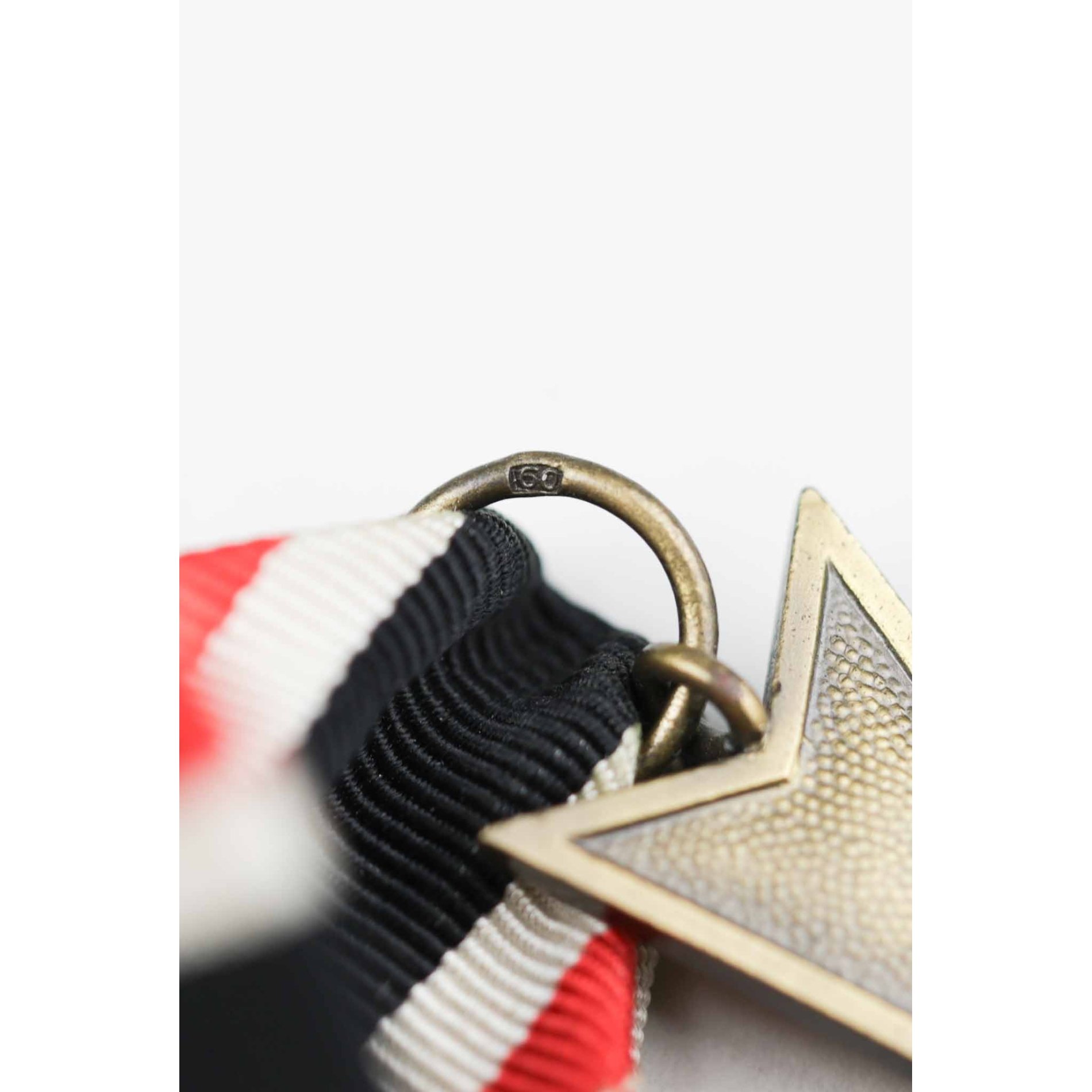 Kriegsverdienstkreuz 2.Klasse ohne Schwerter am Band Hst. '60' — image 4