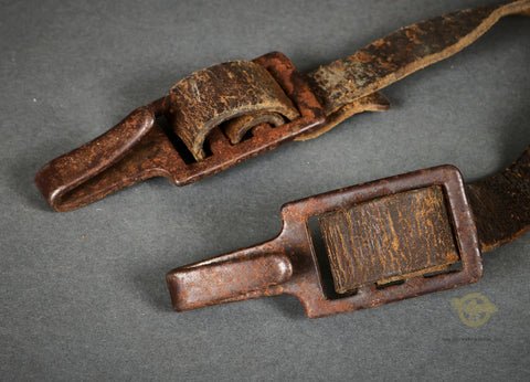 Italian WWII M1907 Rifle part Cartridge Pouch — image 5