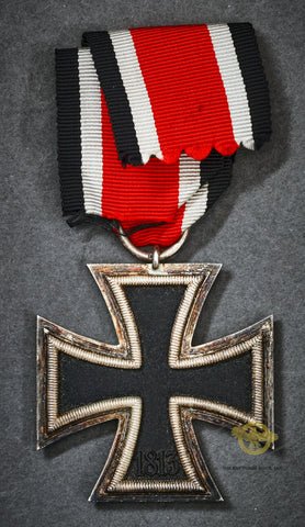 German WWII 1939 Iron Cross 2nd Class — image 2