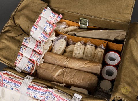 1980's Vintage Slovakian Medical Kit — image 4