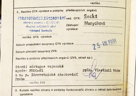 1980's Vintage Slovakian Medical Kit — image 7