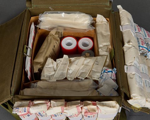 1980's Vintage Slovakian Medical Kit — image 3