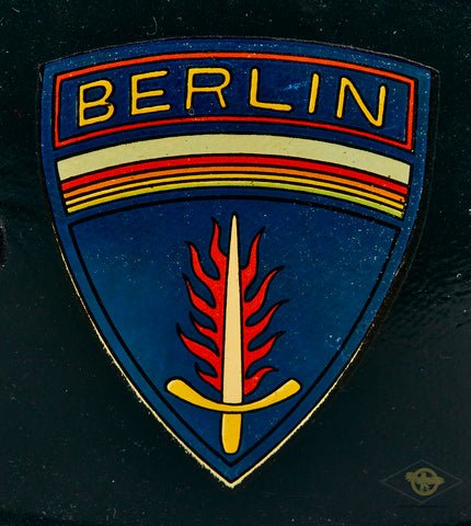 Vietnam era US M-1 Parade Helmet Liner — image 4