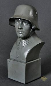 German WWII Early Soldier Bust