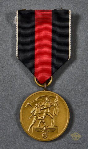 Veteran Lot of 11 German WWII Medals and 1 Ring — image 9