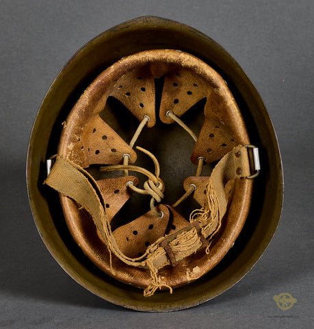 WWII Italian Model 1933 Combat Helmet — image 7