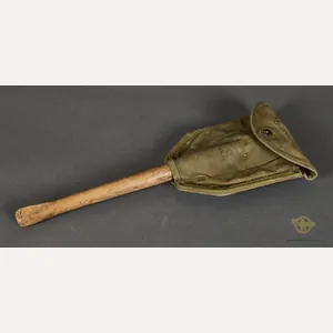 WWII US Army Folding Entrenching Tool Shovel
