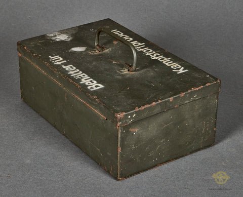 WWII German Chemical Warfare Sample Container and Case — image 6