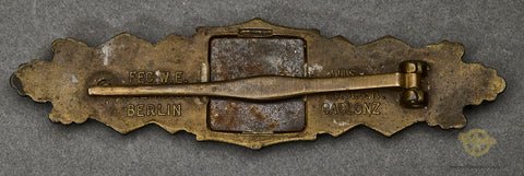 German WWII Close Combat Clasp in Bronze — image 2