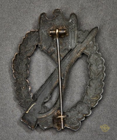 German WWII Infantry Assault Badge in Silver — image 2