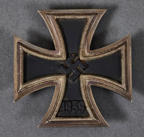 German WWII Cased Iron Cross First Class 1939 — image 4