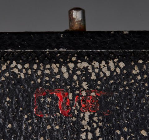 German WWII Cased Screw Back Iron Cross First Class 1939 — image 4