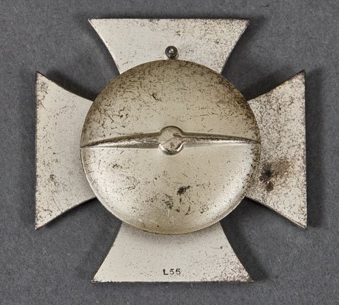 German WWII Cased Screw Back Iron Cross First Class 1939 — image 8