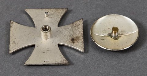 German WWII Cased Screw Back Iron Cross First Class 1939 — image 9