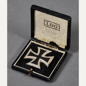 German WWII Cased Screw Back Iron Cross First Class 1939