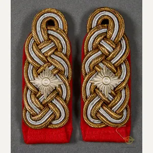 German WWII Army Generalleutnant's Set of Slip on Shoulder Boards