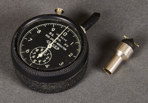 USN WWII Portable Cased Tachometer — image 2