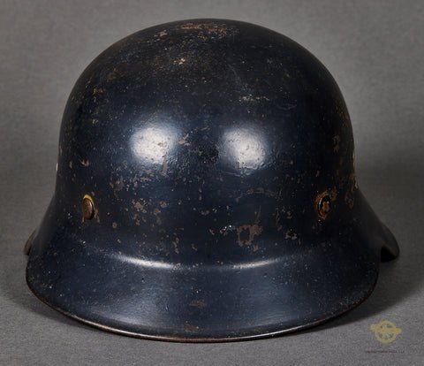German Luftschutz Late War Helmet — image 2