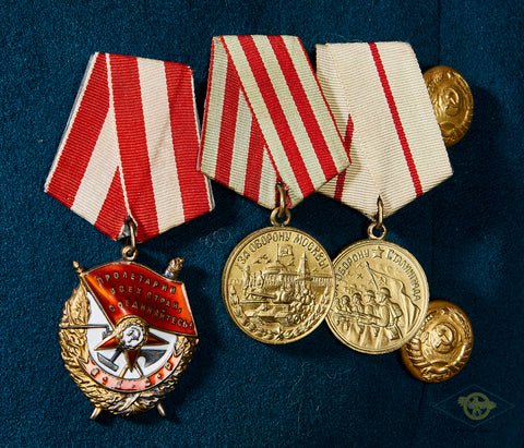 WWII Soviet Russian Red Army Generals Victory Parade Tunic, Visor Cap and Brocade Belt — image 3