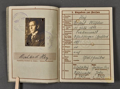 WWII German Army Soldiers Wehrpass — image 3