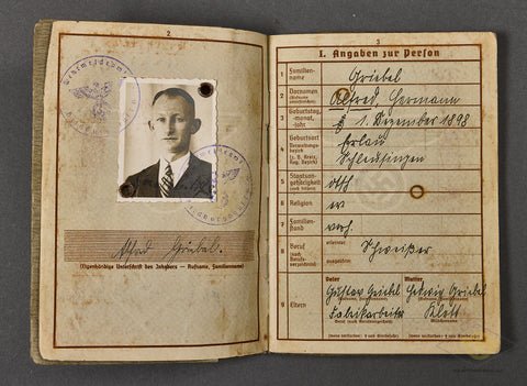 WWII German Army Soldiers Wehrpass — image 3