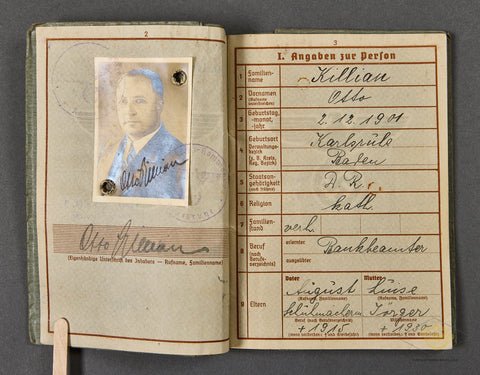 WWII German Army Soldiers Wehrpass — image 3