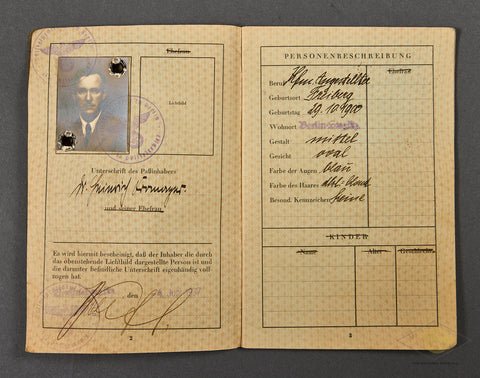 Deutsches Reich Reisepass from the American Consulate in Berlin — image 3