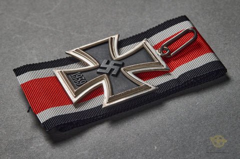 A Knights Cross of the Iron Cross 1939 by Steinhauer & Luck — image 2
