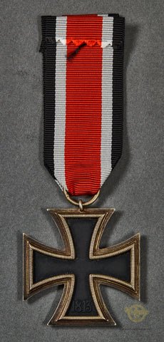 German WWII Iron Cross 2nd Class 1939 w/Ribbon by Klein & Quenzer — image 3