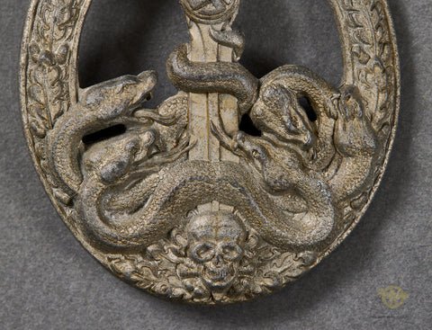 Anti-Partisan Badge in Gold by Juncker — image 2