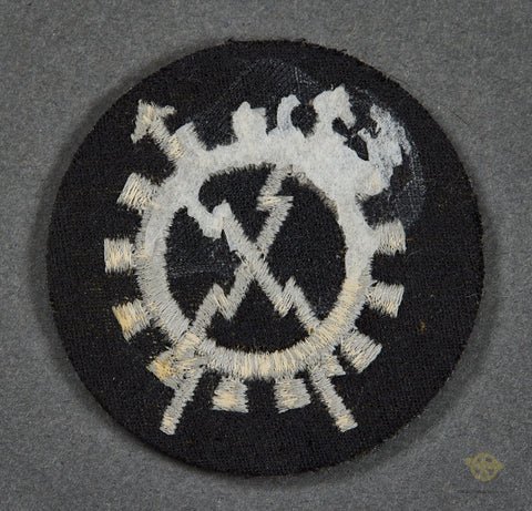German WWII Luftwaffe Specialty Patch for Equipment Specialist in Signals — image 2