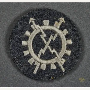 German WWII Luftwaffe Specialty Patch for Equipment Specialist in Signals
