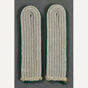 German WWII Set of Sew-in Shoulder Boards for Army Gebirgsjäger …