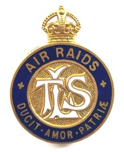 WW1 London Telephone Service Air Raids GPO badge
