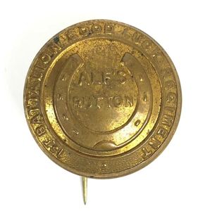 WW1 Alf's Button soldiers good luck charm badge