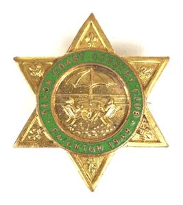1949 Devon Coast Country Club holiday camp badge Paignton