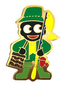 Robertsons 1980 Golly fisherman advertising badge dark green wellies