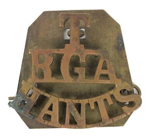 T RGA HANTS regimental brass shoulder title badge 1908 - …