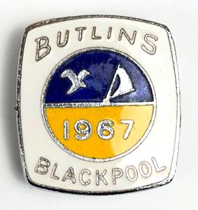 Butlins 1967 Blackpool holiday camp bird & boat badge