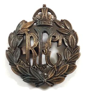 WW1 Royal Flying Corps officer's bronze RFC cap badge GAUNT …