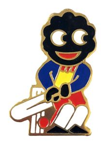 Robertsons 1980 Golly cricketer acrylic badge small cricket ball