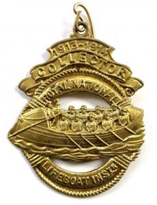 1913 -1914 Royal National Lifeboat Institution RNLI charity fund badge