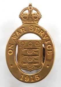 WW1 On War Service 1915 munition workers numbered badge