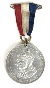 King George V and Queen Mary 1910 - 1935 Silver …