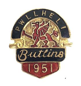 Butlins 1951 Pwllheli holiday camp Welsh dragon badge