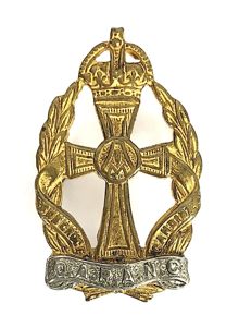 Queen Alexandras Royal Army Nursing Corps QARANC collar badge 1949-52