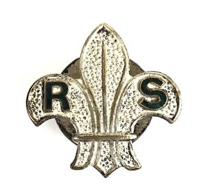 Rover Scouts first pattern lapel badge