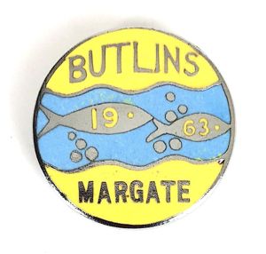 Butlins 1963 Margate Holiday Camp two fish badge
