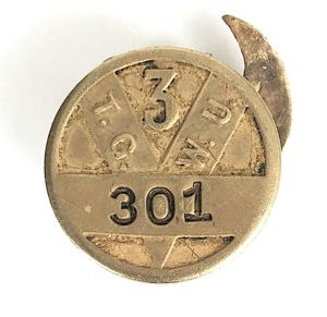 Transport & General Workers Union T.G.W.U. 3rd Quarter badge