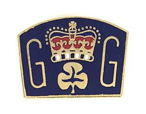 Girl Guides 1972 Queen's Guide gilt and enamel badge